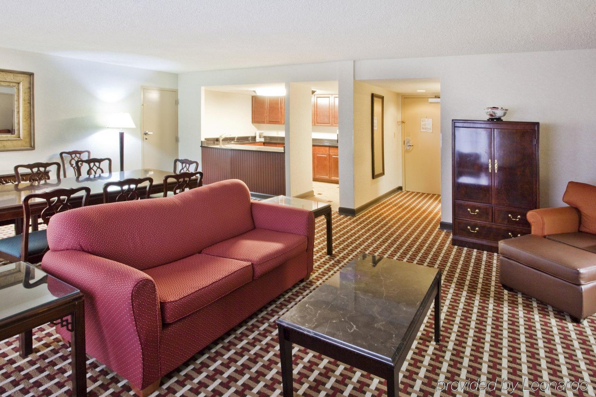 Ramada By Wyndham Gainesville Interiør bilde