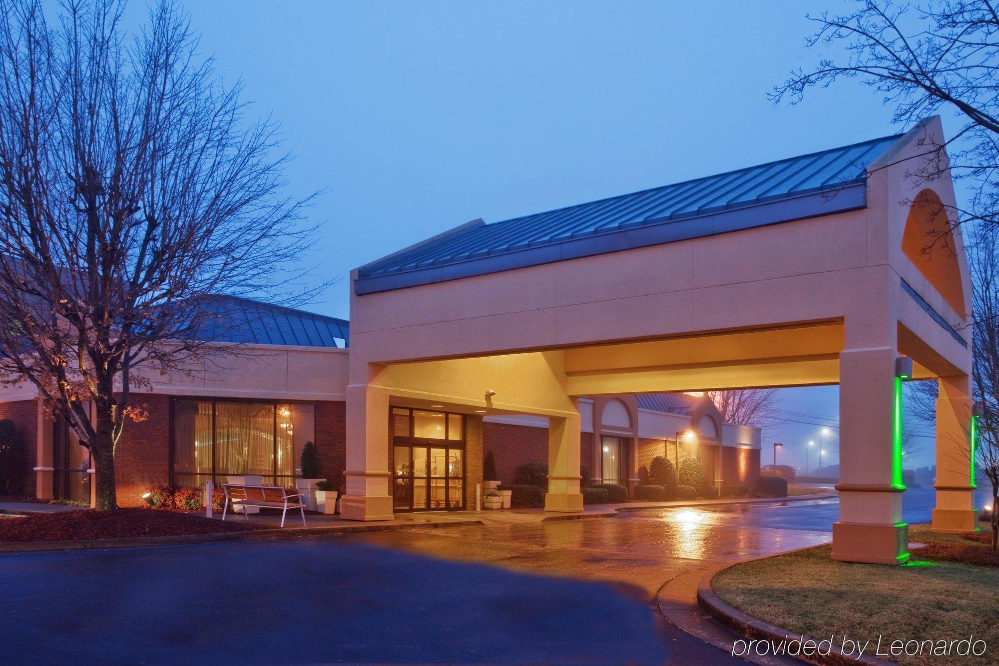 Ramada By Wyndham Gainesville Eksteriør bilde