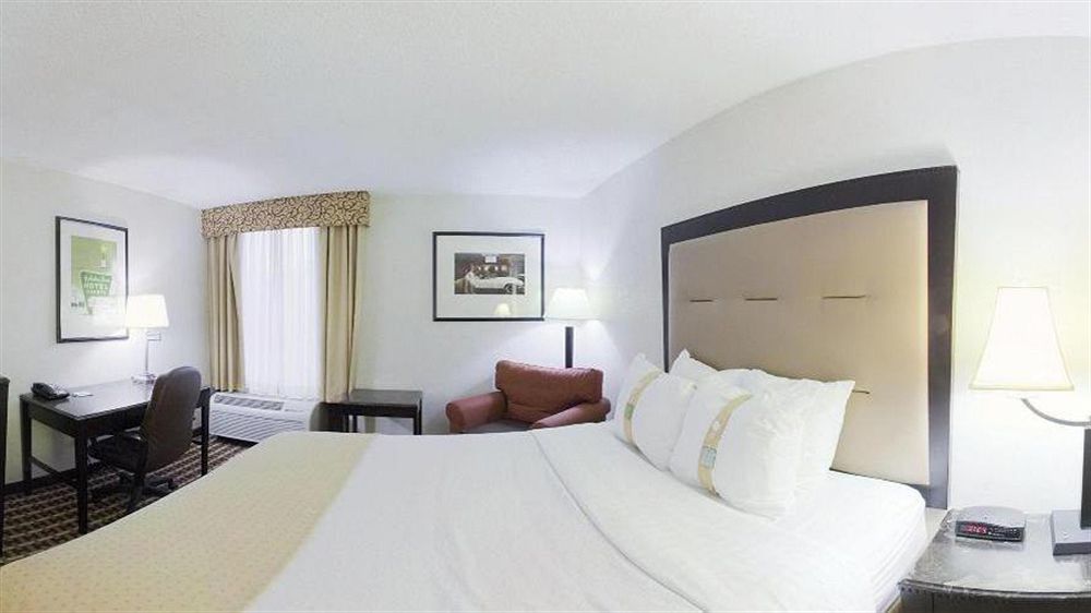 Ramada By Wyndham Gainesville Eksteriør bilde
