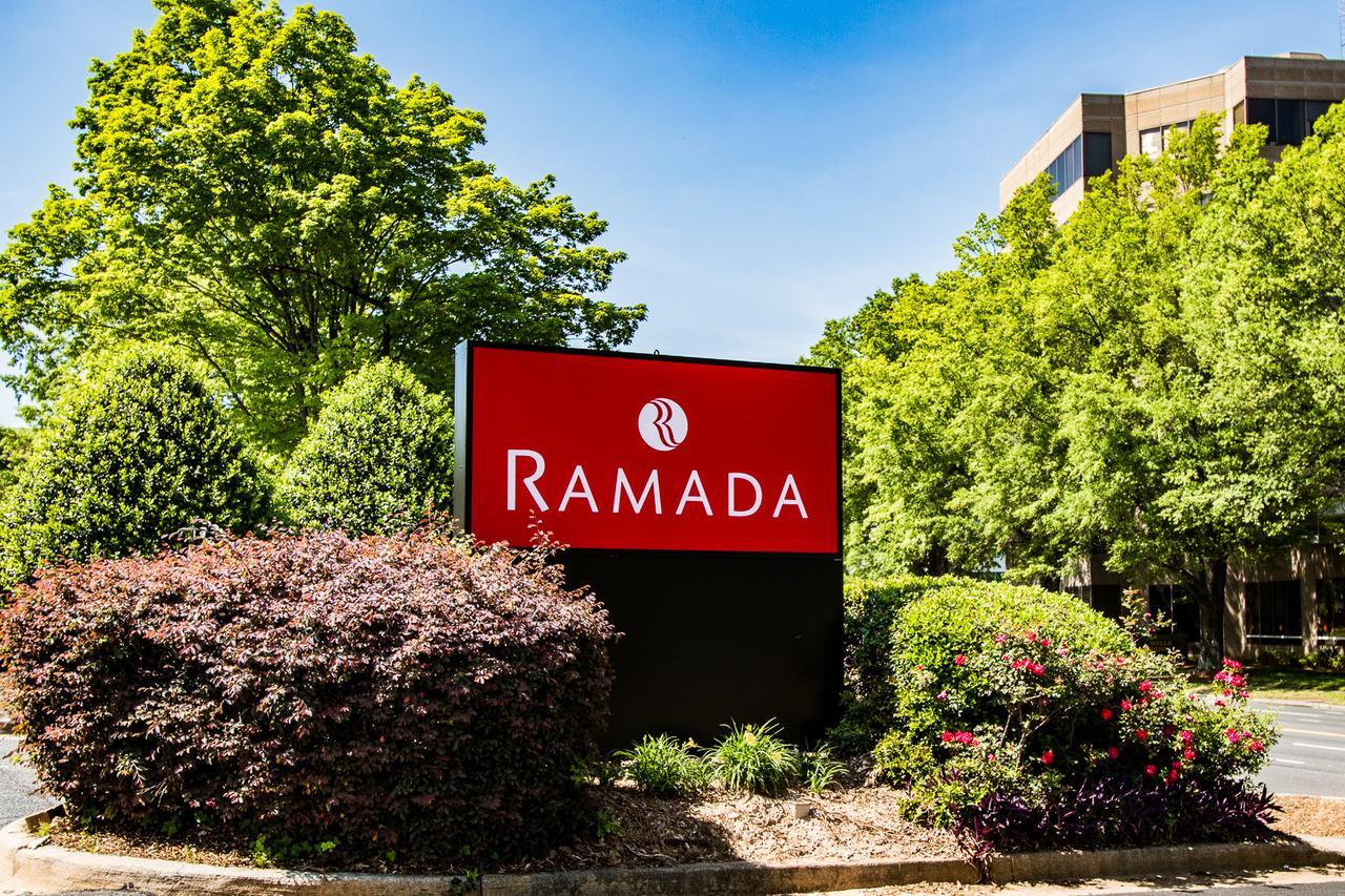Ramada By Wyndham Gainesville Eksteriør bilde